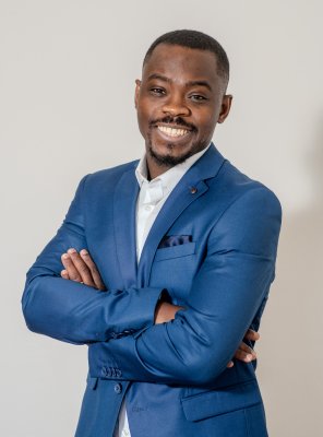 Secrétaire, employé administratif, assistant de bureau, employé de bureau